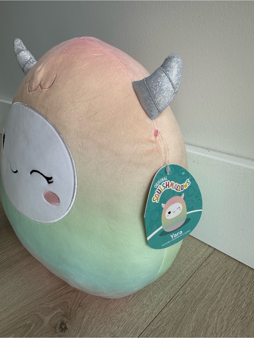 Squishmallows 16" Yara the Yeti Adventurer #1382 *Brand New with Tags* - Picture 2 of 3